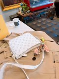 LOUIS VUITTON  LB0212005020116  size: 20cm