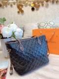 LOUIS VUITTON  LB5122005030077  size: 32cm