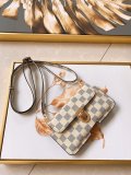 LOUIS VUITTON  LB0012005020115  size: 18cm