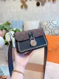 LOUIS VUITTON  LB5712005030045  size: 21x13cm