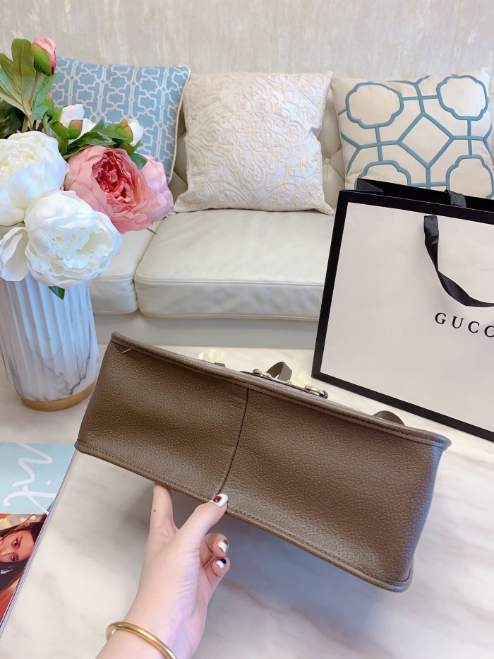 GUCCI  LB5512005030046  size: 34x26cm