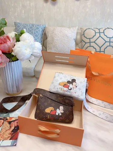 LOUIS VUITTON  LB0212005030066  size: 16cm
