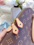LOUIS VUITTON  LB5612005030027  size: 27cm
