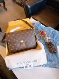 LOUIS VUITTON  LB8912005020108  size: 25x19cm