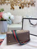 GUCCI  LB0712005030006  size: 30x28cm