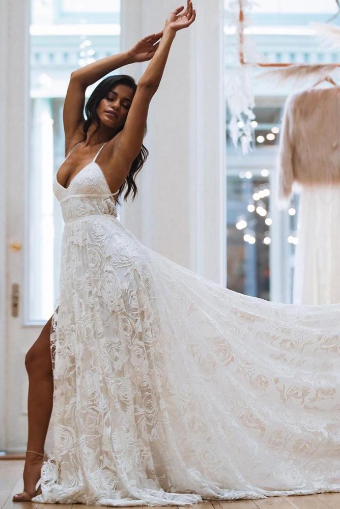A-line Spaghetti Straps Lace Wedding Dress