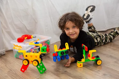 Toy kit with electric drill and storage box