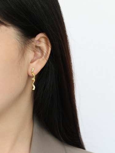 925 Sterling Silver Irregular Vintage  Asymmetric S-shaped texture Stud Earring
