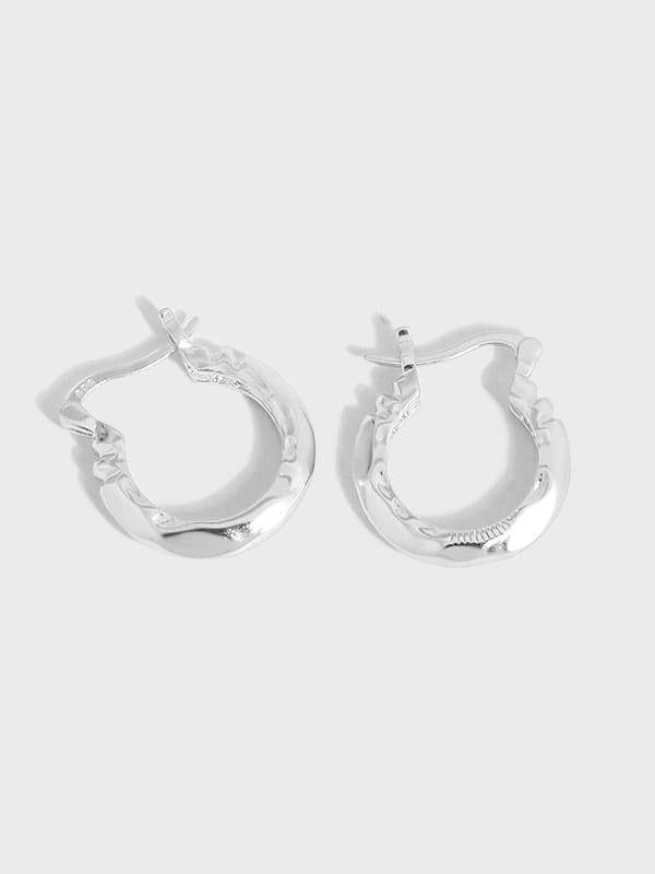 925 Sterling Silver Hollow Geometric Vintage Huggie Earring