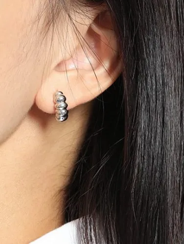 925 Sterling Silver Irregular Vintage Stud Earring