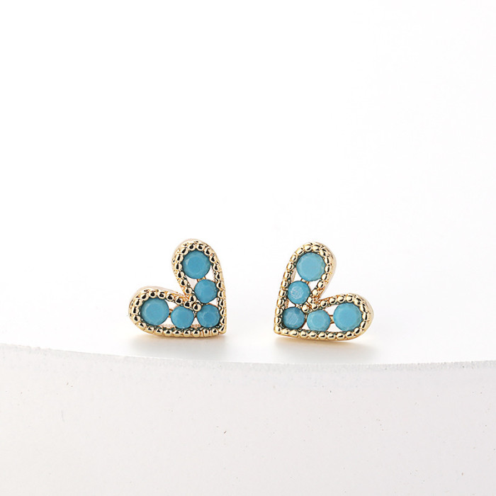 Pendientes pequeños de oro laminado en forma de corazón para mujer nuevos simples a la moda