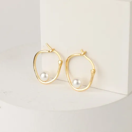 Nuevos aretes irregulares de oro laminado redondos irregulares de oro de 14 quilates con perlas