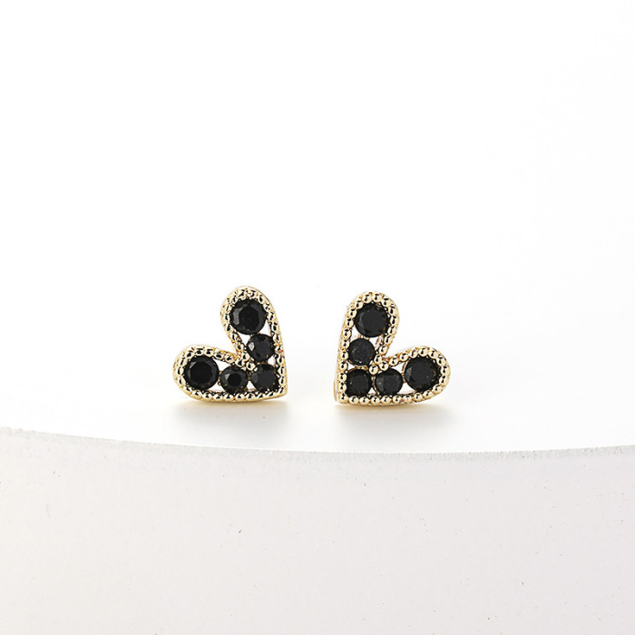 Pendientes pequeños de oro laminado en forma de corazón para mujer nuevos simples a la moda