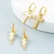 Joyería al por mayor, aretes de circón con incrustaciones chapadas en oro de oro laminado cruzado relámpago coreano