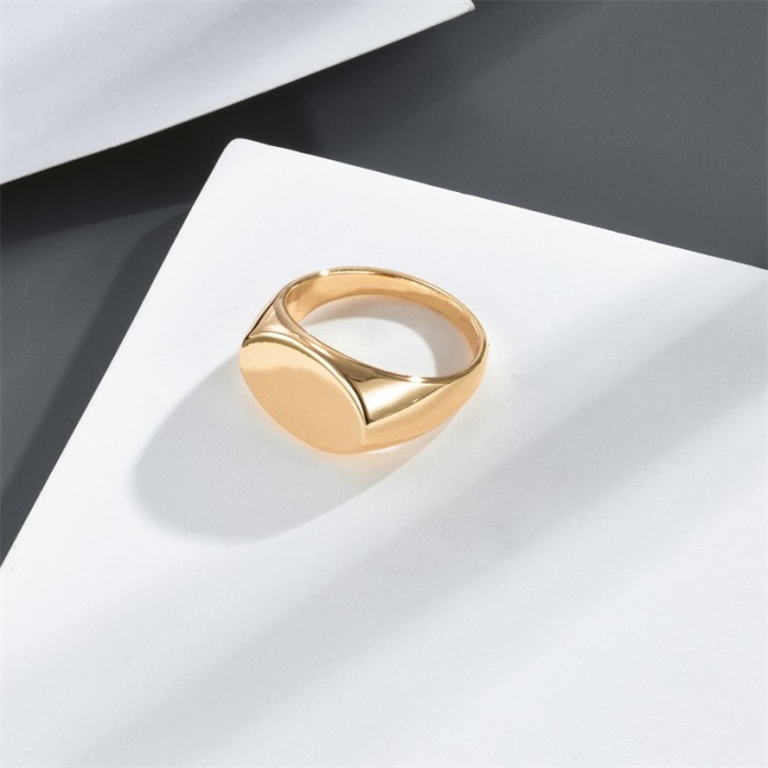 Nuevo anillo único de moda chapado en oro de oro laminado con sello de cúpula gruesa