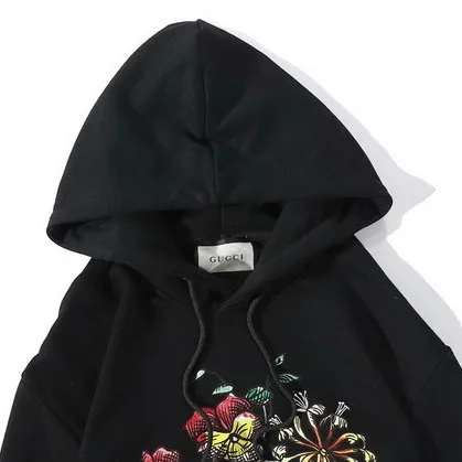 官网同步20早秋最新款-古驰Gucci 时尚休闲连帽卫衣.好质量是您的需求好品味是您该追求!!