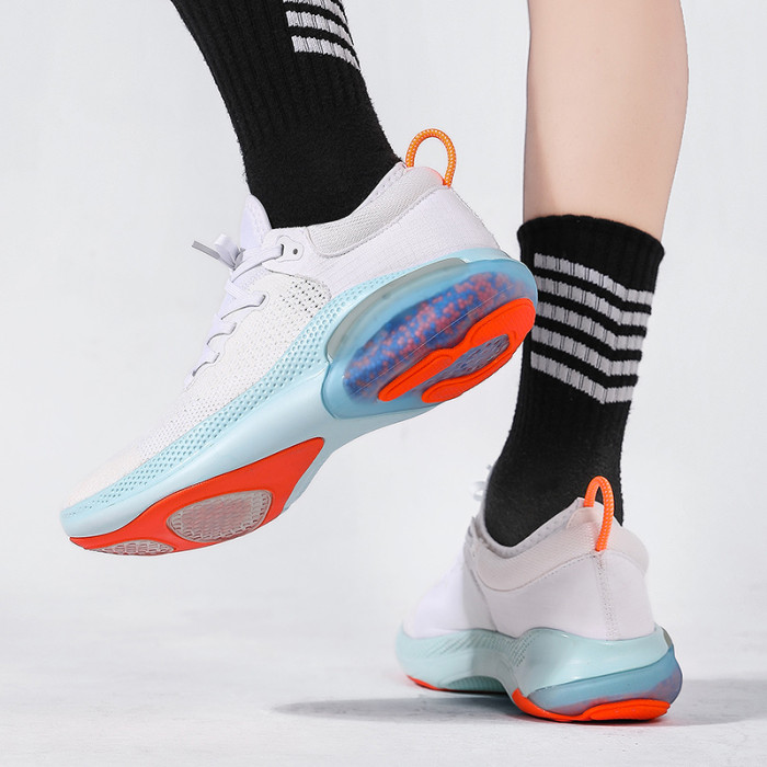 2020 Hot Sale Men Breathable Fly Knit Run Sports Shoes Air Elastic Particles Running Shoes