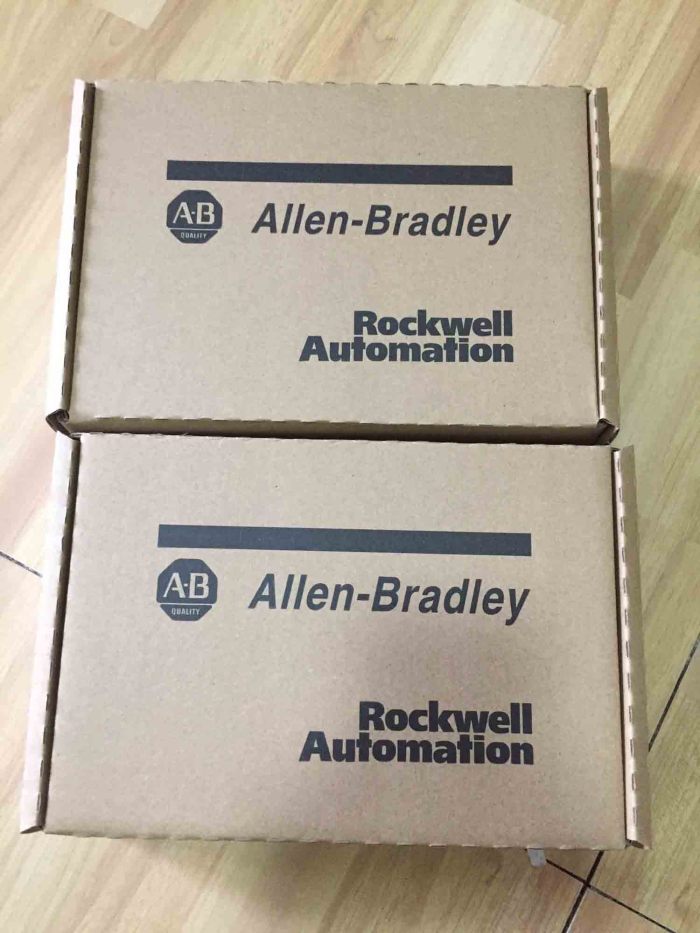 1746-NIO4I Allen Bradley SLC 4 point Analog Current Comb Module Original Brandy New Factory Sealed