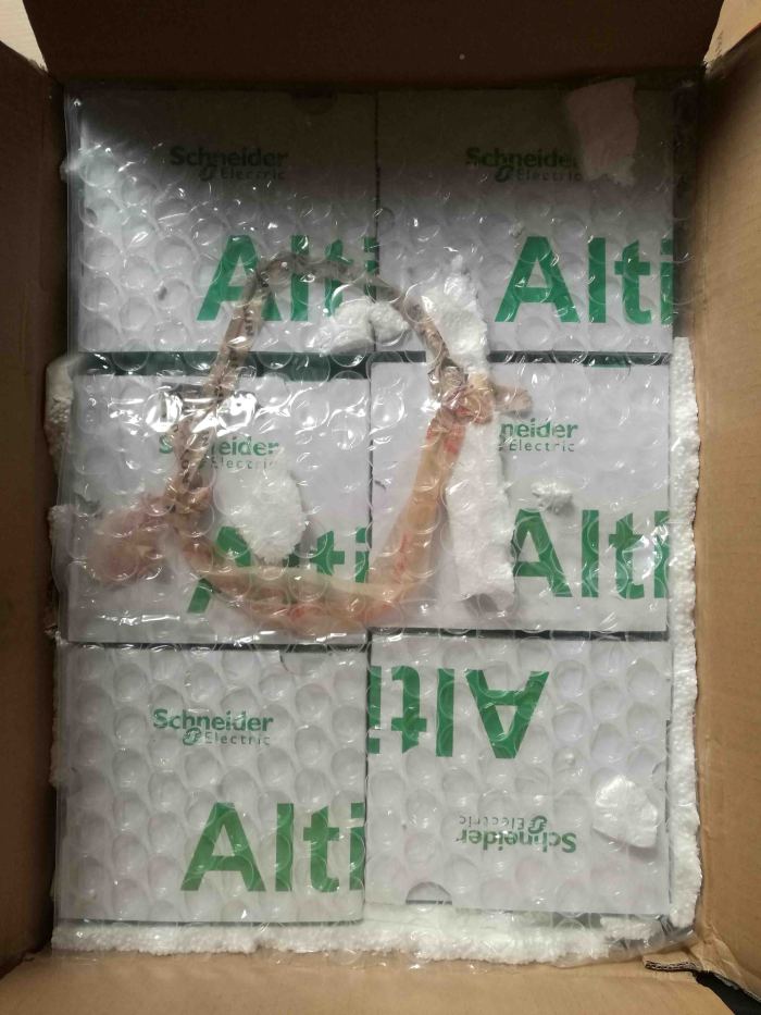 140ATI03000 Schneider Brandy Original Factory Sealed New