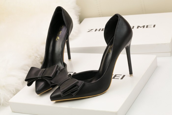 10.5CM Stylish Delicate Sweet Bow Shallow Pointed Sidecut Hollow Dress Elegant Heeled Sandals