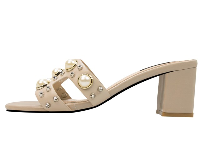 7CM Fashion Thick Pearl Rivets Pump Heel Mules