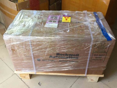 Allen Bradley 2711P-T6C21D8S Original New Factory Sealed