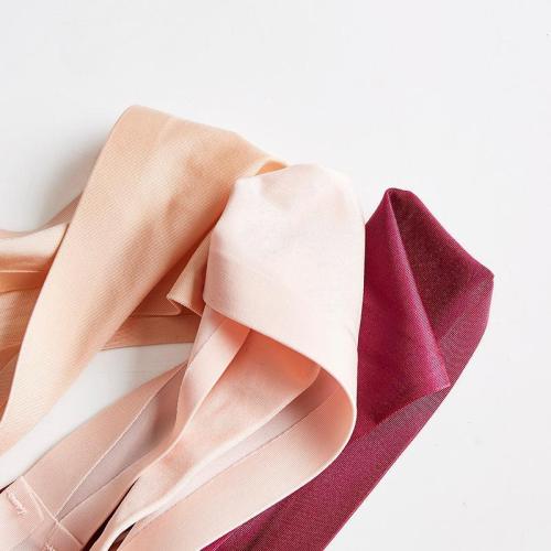 Bikini din material elastic pentru femei, material mătăsos, cu talie joasă, model fără cusături