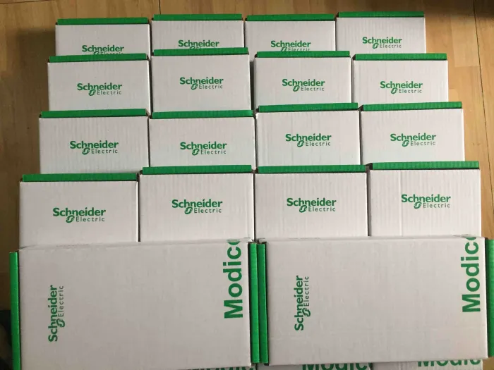 170AAO92100 Schneider Distributed analog output Modicon Momentum Original Factory Sealed New