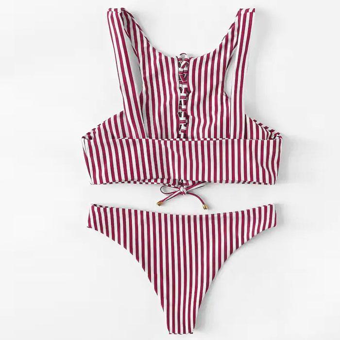 Bikini cu bretele și despicătură, model nou cu dungi