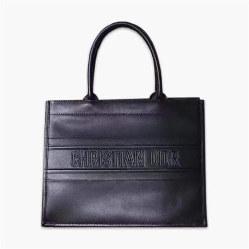 【原版皮】迪奥/Dior Tote全皮系列，选用牛皮裁制而成，热压印品牌标识，复古风满满，背上它你就是时髦精本精，它真的特能装，超宽敞的内容量，感觉可以装下整个世界