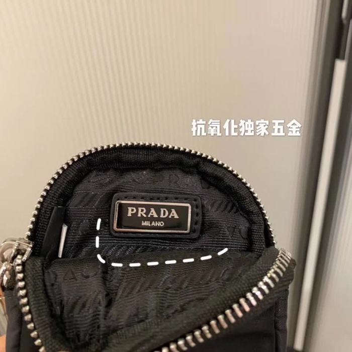 20秋季最新专柜款-普拉达Prada2020新款帅气十足短靴，洋气妞秋冬必备，简直不要太帅气，大表姐刘雯同款，各路网红明星疯抢款