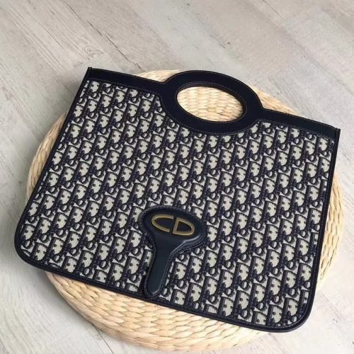 【原版皮】迪奥/Dior 翻折提花手包，选用Oblique提花帆布搭配同色系牛皮皮革裁制而成，缀以CD徽标锁扣，复古味满满哒，上班逛街都可以用，款号：M6758