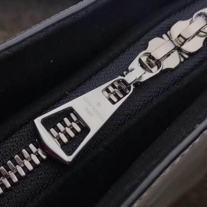 【原版皮】路易威登/LV OPEN HANDBAG ‌手‌袋，选用Epi牛皮精心裁制而成，‌缀有经典细‌节，可‌作手提，‌肩背或‌斜挎，‌款号：M55613