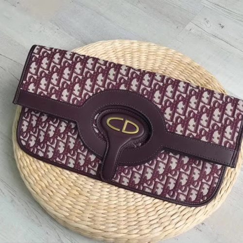 【原版皮】迪奥/Dior 翻折提花手包，选用Oblique提花帆布搭配同色系牛皮皮革裁制而成，缀以CD徽标锁扣，复古味满满哒，上班逛街都可以用，款号：M6758