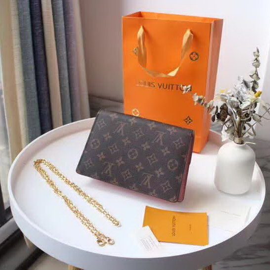 【原版皮】路易威登/LV Croisette 链条包，重新解释了花环的独特设计，波尔特福伊·花环连锁，选用后备箱里使用的达米埃帆布，染色的皮革和S摇滚制作而成，款号：M60357