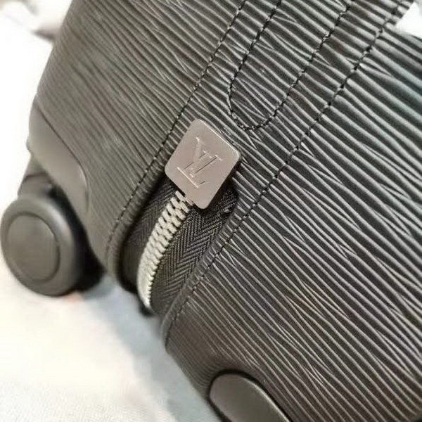 路易威登/LV 旅行箱，釆用经典水波纹系列，变色皮，铝制宽拉杆时尚大气，独特设计理念，时尚潮流，众多明星同款