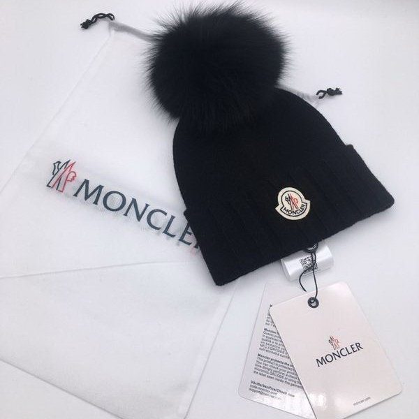 官网同步20秋季最新款-Moncler新款针织帽，独家定制超大毛球，特别火爆，采用精选毛线，手感超柔软，弹性极佳