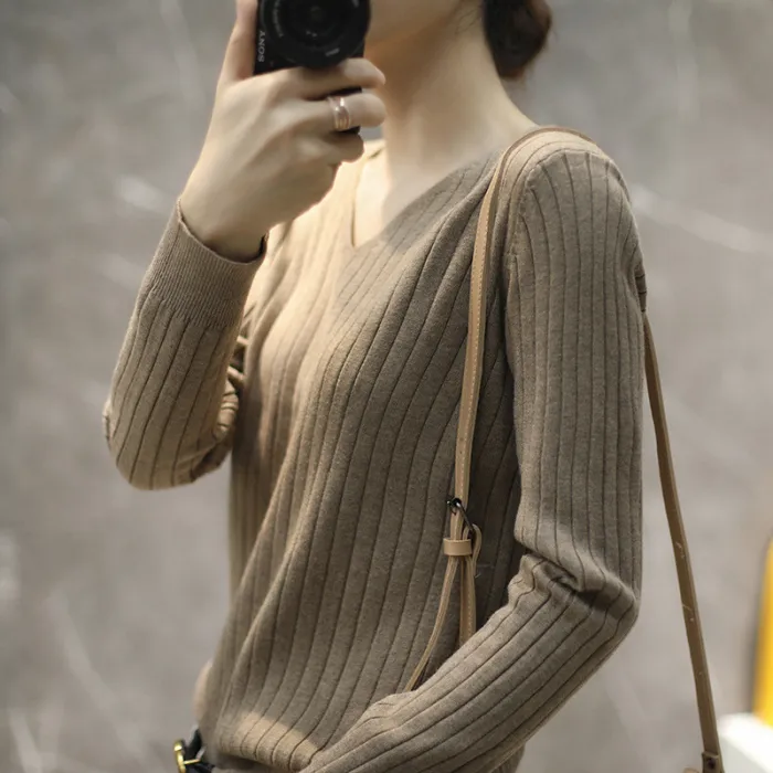 Copy 针织衫新款2020潮品女装纯色修身长袖打底衫套头毛衣V领针织女装