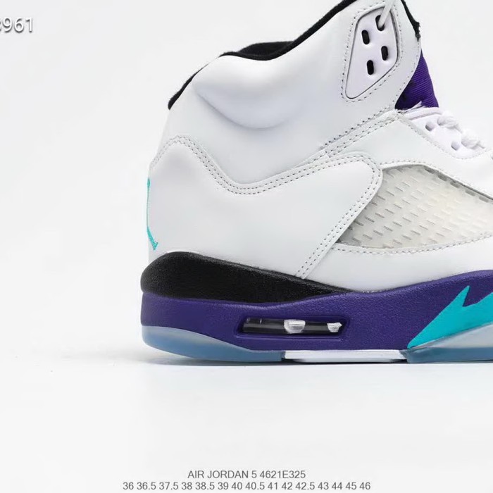 Copy 官网同步20秋季最新热销款-耐克/Nike Air Jordan 5，白紫葡萄，庆生鞋款，灵感来自于韦尔斯密斯在，新鲜王子喜事多，中上脚的未穿鞋带的Air Jordan 5 Grape