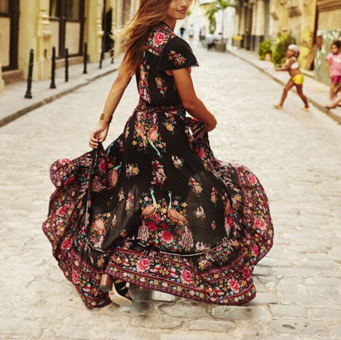 Spring Sexy V Collar Short-Sleeved Retro Printed Expansion Vacation Plus Size Dress