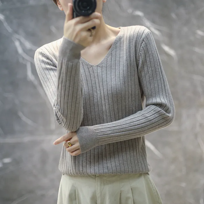 Copy 针织衫新款2020潮品女装纯色修身长袖打底衫套头毛衣V领针织女装