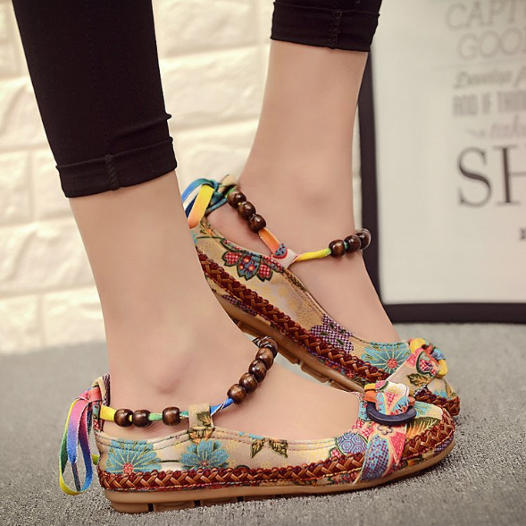 Plus Size Colorful Embroidery Flat Heel Casual Canvas Flats