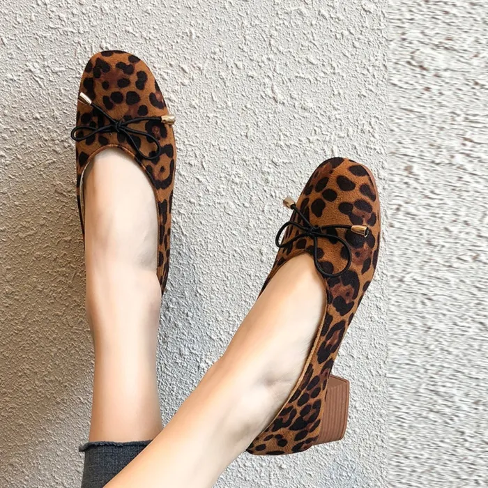 Women Leopard Chunky Heel Lace-Up Loafers