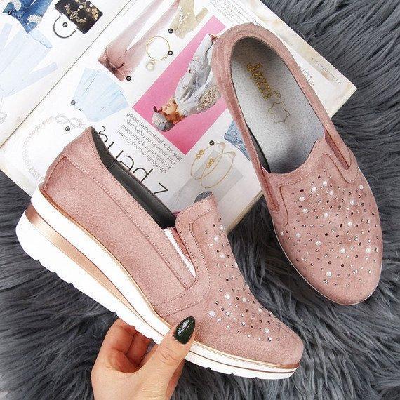 Women Comfortable Slip-on Sneaker Shoes
