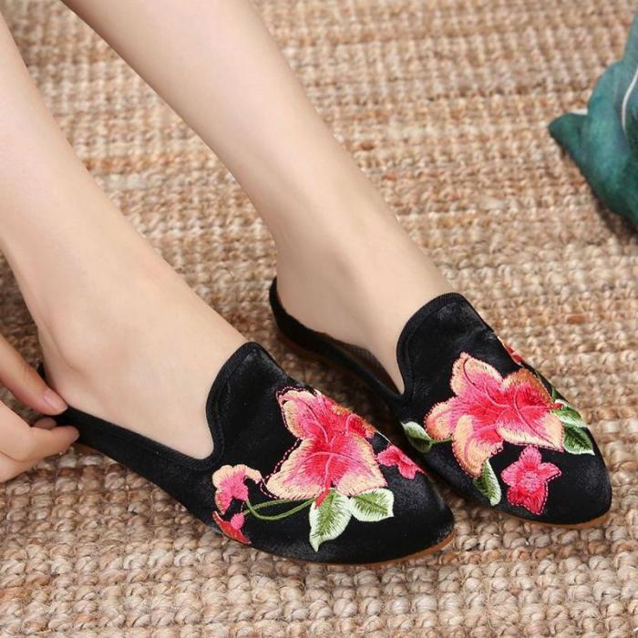 Women Floral Embroidered Slippers Casual Comfort Elegant Shoes