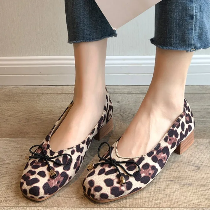Women Leopard Chunky Heel Lace-Up Loafers