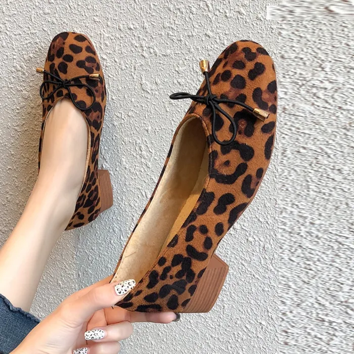 Women Leopard Chunky Heel Lace-Up Loafers