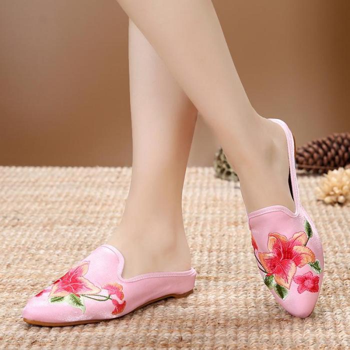 Women Floral Embroidered Slippers Casual Comfort Elegant Shoes