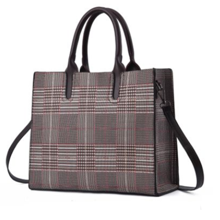 Large Capacity Tote Bag With Black And White Checked Grain