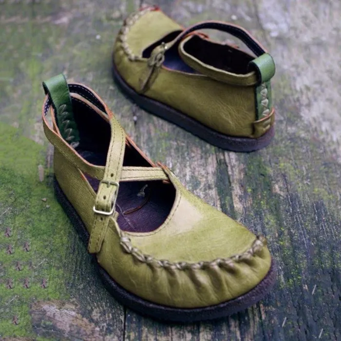 Vintage Buckle Flat Shoes